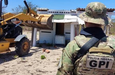 Operação da Polícia Federal prende dez por grilagem de terras em Cajueiro da Praia