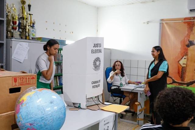 81 alunos do Ensino Médio de todo o Piauí disputam a eleição