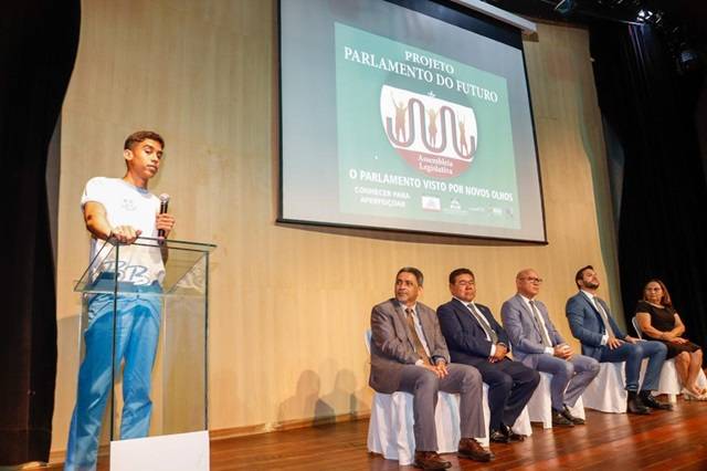São eleitos 30 deputados titulares e 30 suplentes, entre estudantes do Ensino Médio de todo o Piauí